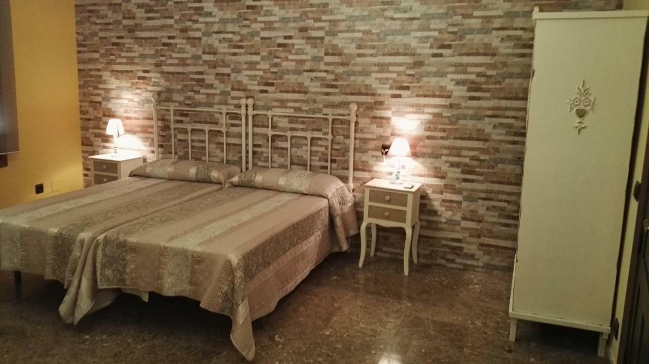 Casa Tiburcio Apartment Arenas de San Pedro Luaran gambar